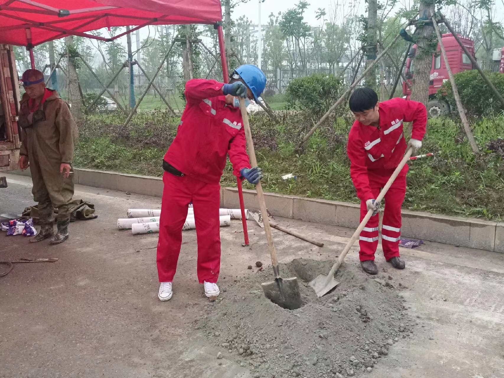 新化管道疏通哪家好】及时进行市政管道清淤